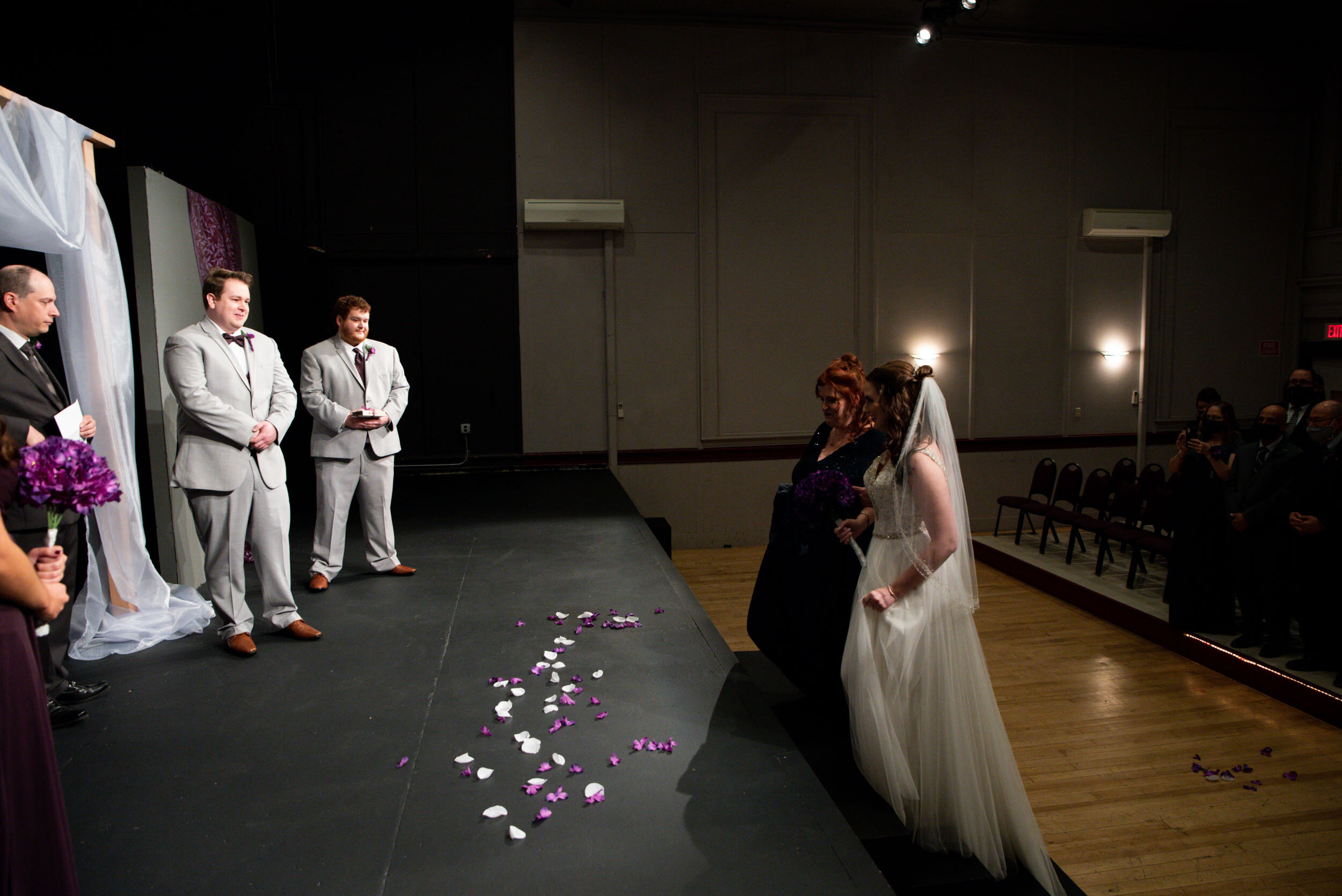 Meg and Anthony's wedding at Barre Players Theater in Barre, MA photographed by Kara Emily Krantz Photography