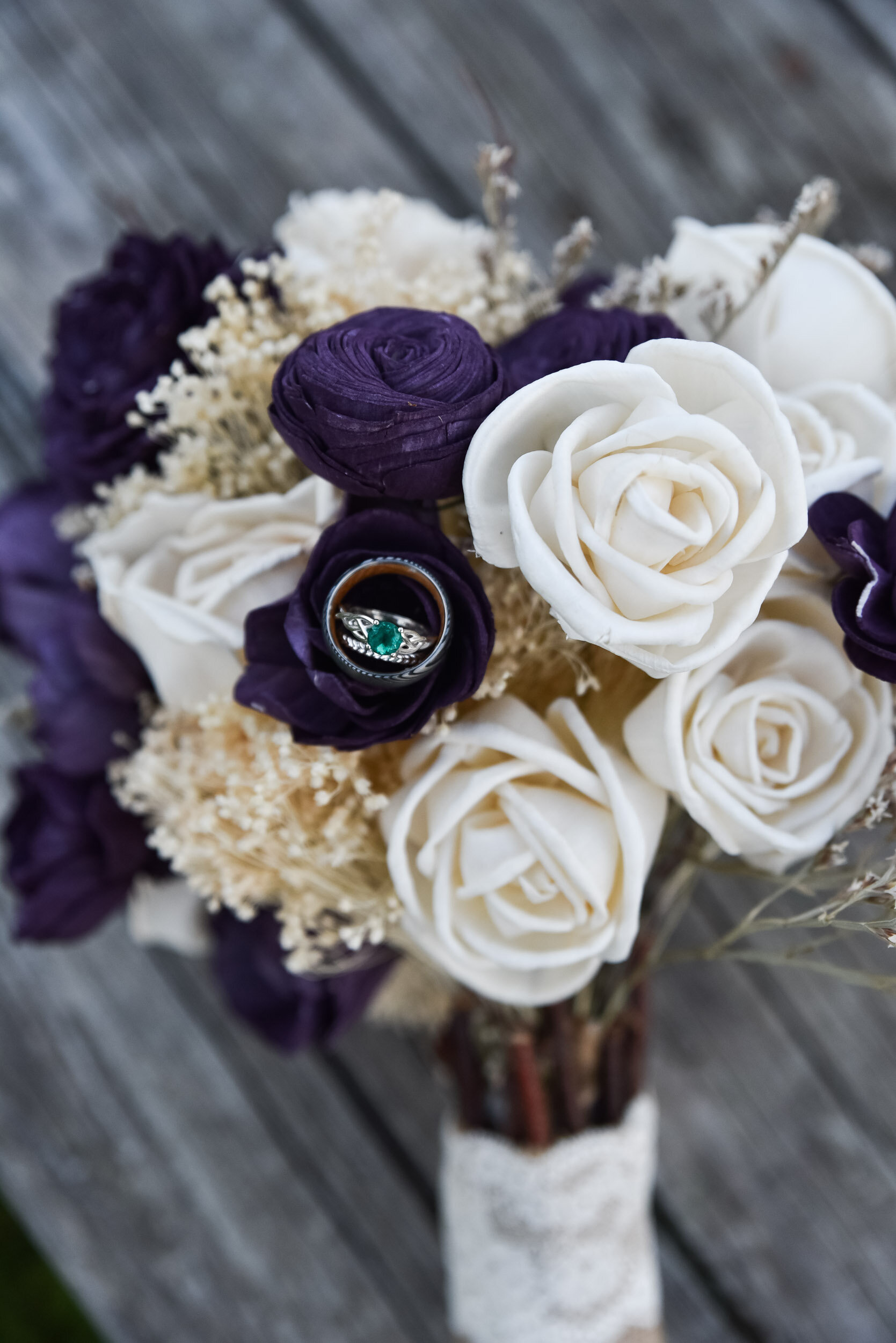 Heidi and Paul's wedding at Meadowbrook Orchards in Sterling, MA photographed by Kara Emily Krantz Photography