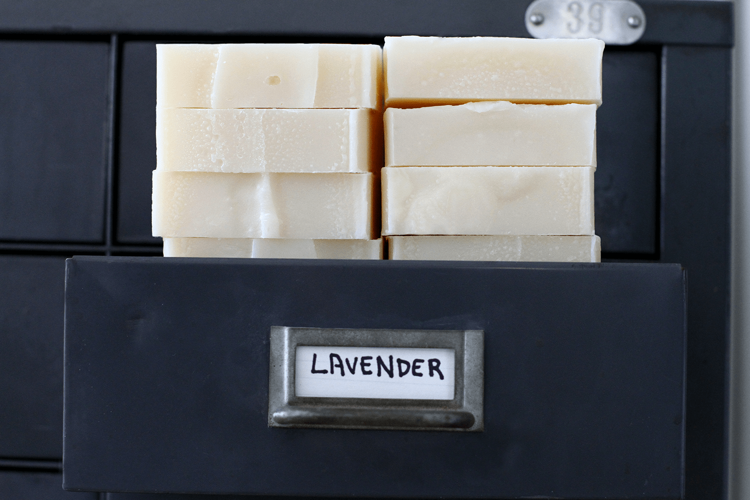 Lavender_shelf-min.png