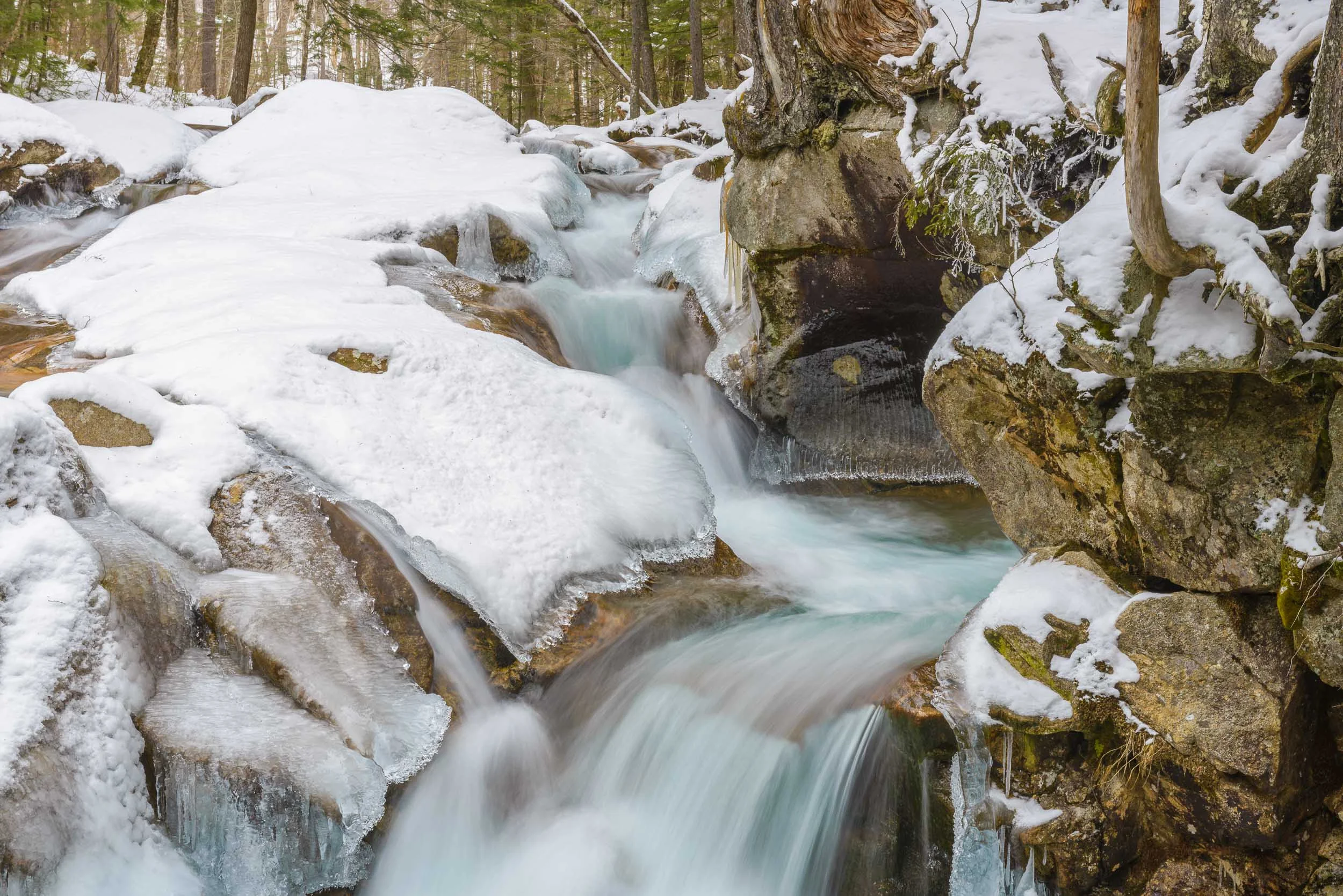 Winter_Waterfall_White_Mountains_NH_Jeff_Baumgart_Creative_Media-1.jpg