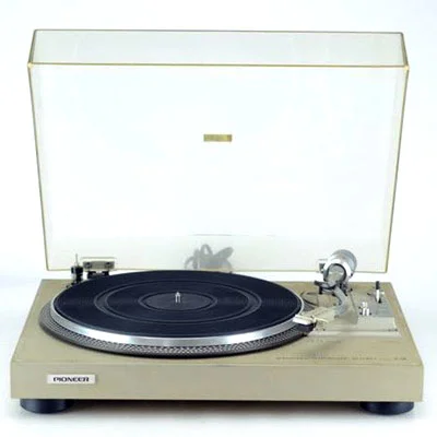 Pioneer PL-516 Semi-Automatic Belt-Drive Turntable c.1978