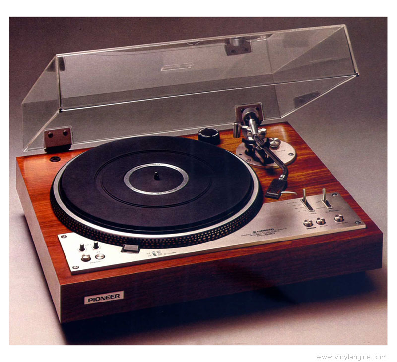Pioneer PL-530 two-speed automatic turntable