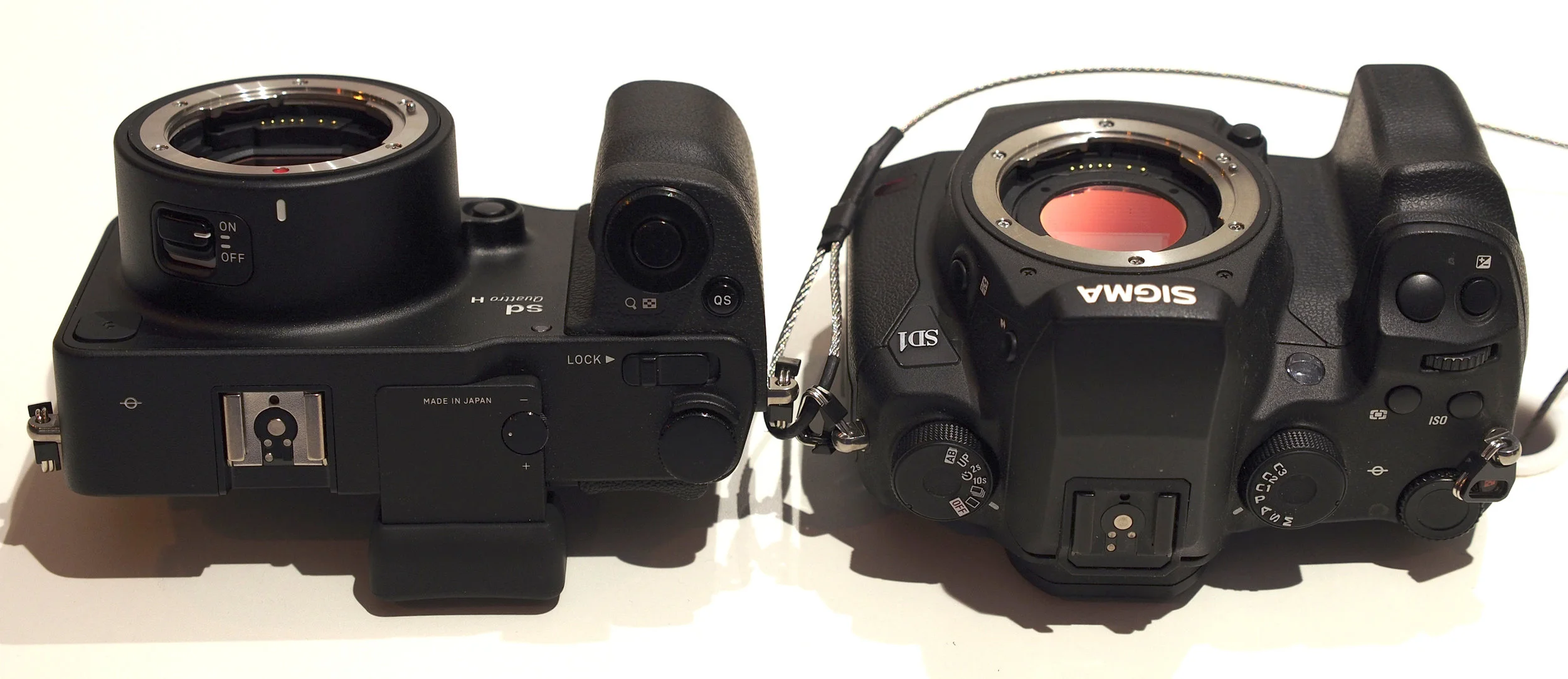 Sigma sd Quattro mirrorless body compared with their SD1 DLSR. photo courtesy ephotozine.com