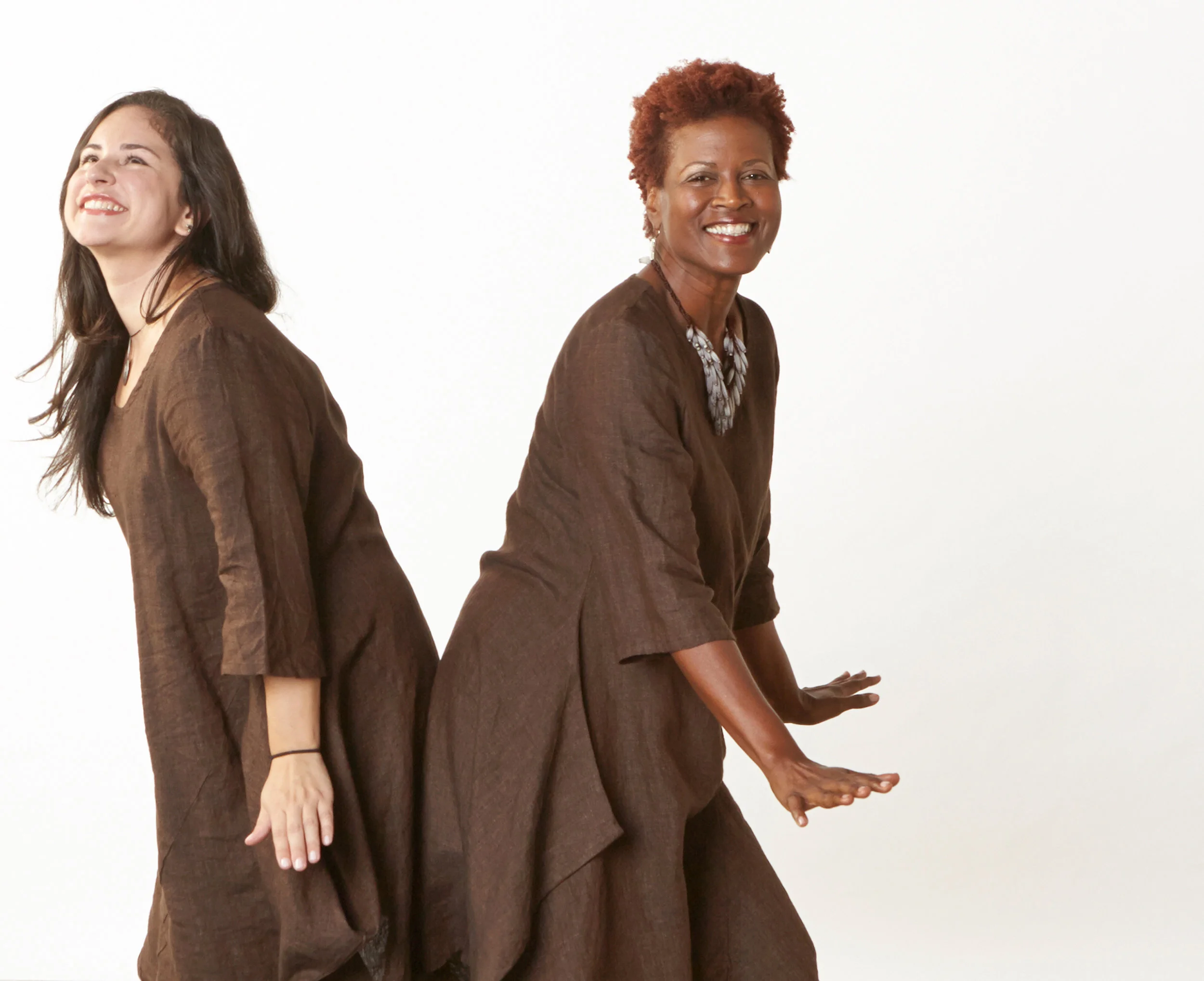 Naida Tunic, Hamish Pant in Sovana Cross Dyed Linen