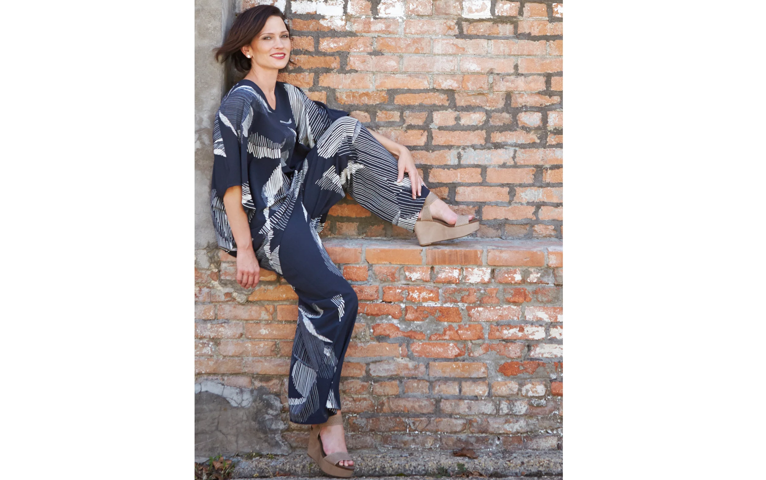 Raquel Tunic, Long Full Pant in lndaco Italian Foglia Print