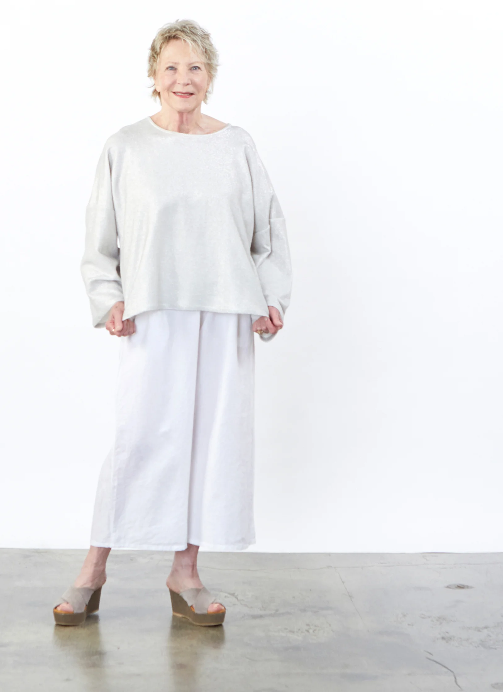 Play Shirt in Silver Ready for Newport Beach, Flood Pant in White Light Linen