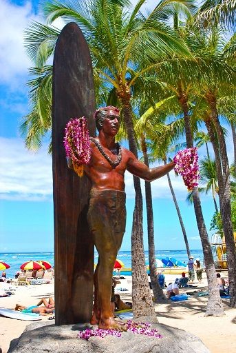  The statue of Duke Kahanamoku watches over Waikiki Beach 