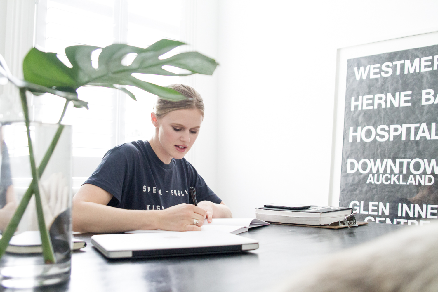 The home office where Todd adds the finishing touches to cake designs, and plans fashion content for her blog.