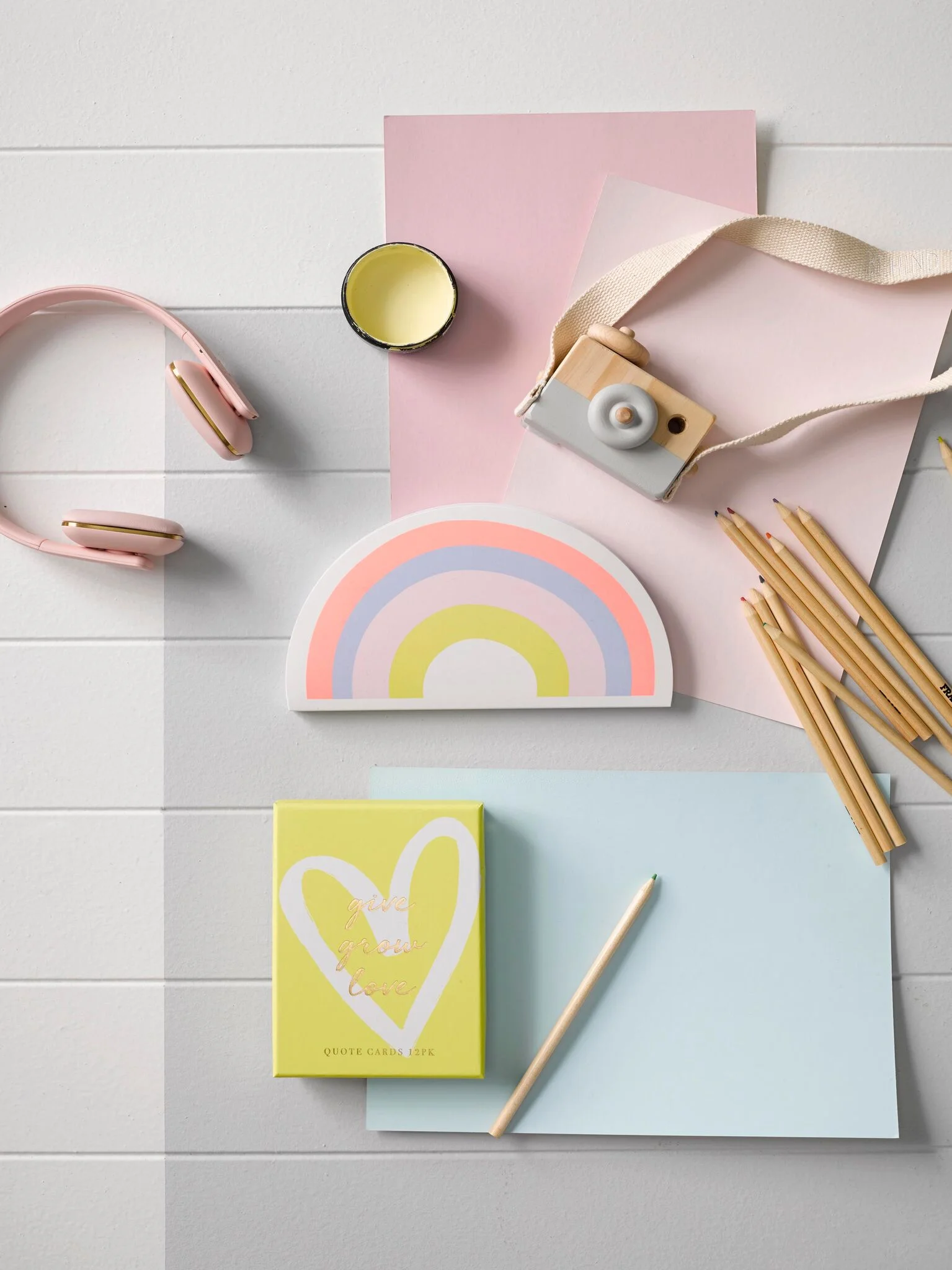 PRETTY PASTELS