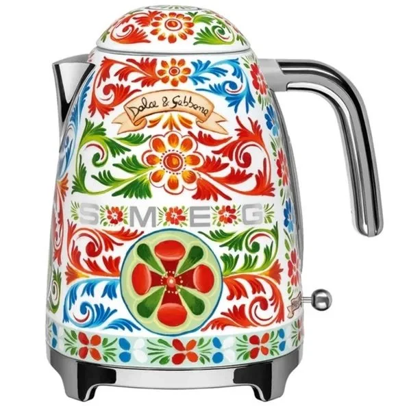 Smeg_Dolce_and_Gabbana_Kettle_c4b2.jpeg