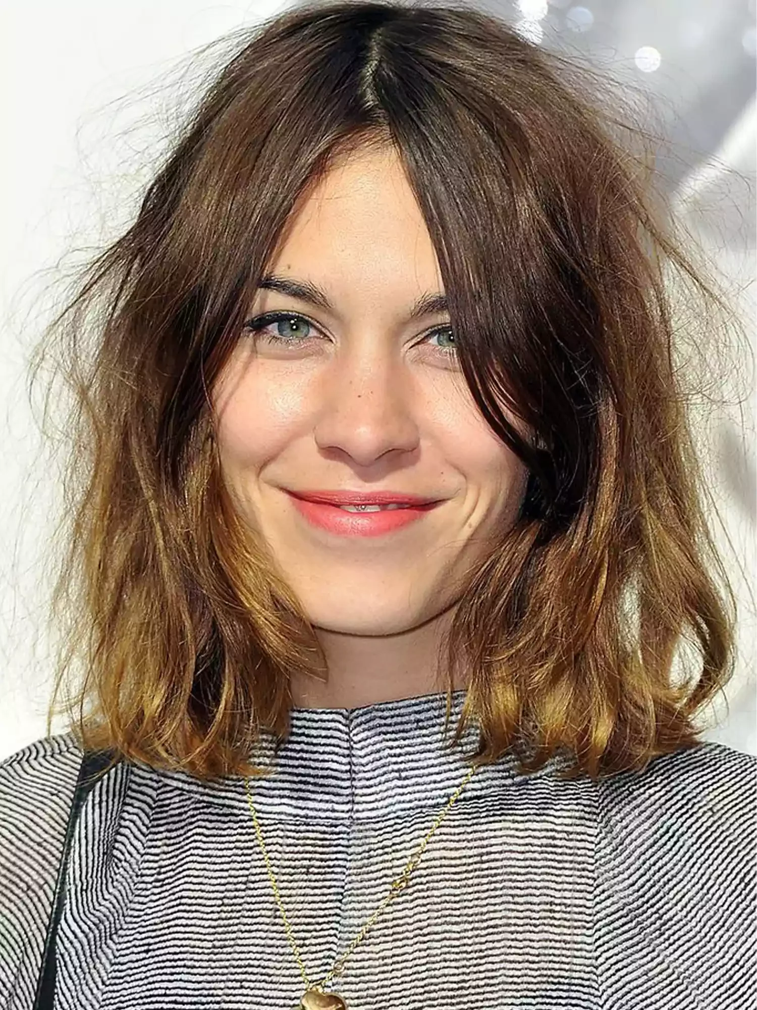 curtainbangs28-e84092c5fa204855a5a3bfadb3470abb.webp