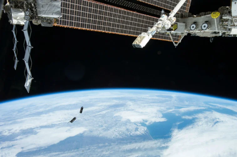 Planet_Labs_Flock-NASA-757x503.jpg