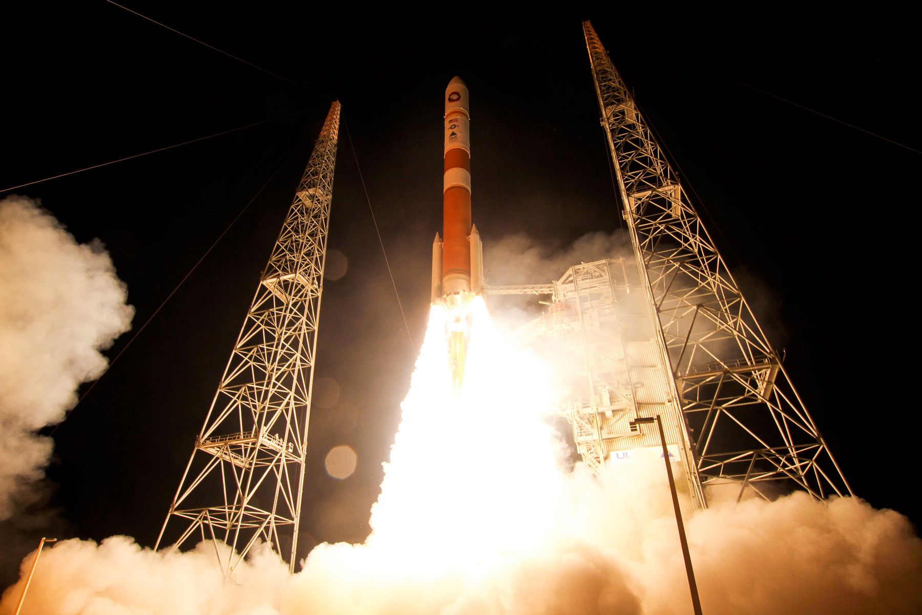 delta-4-rocket-launch-wgs-5-satellite-wide-2.jpg