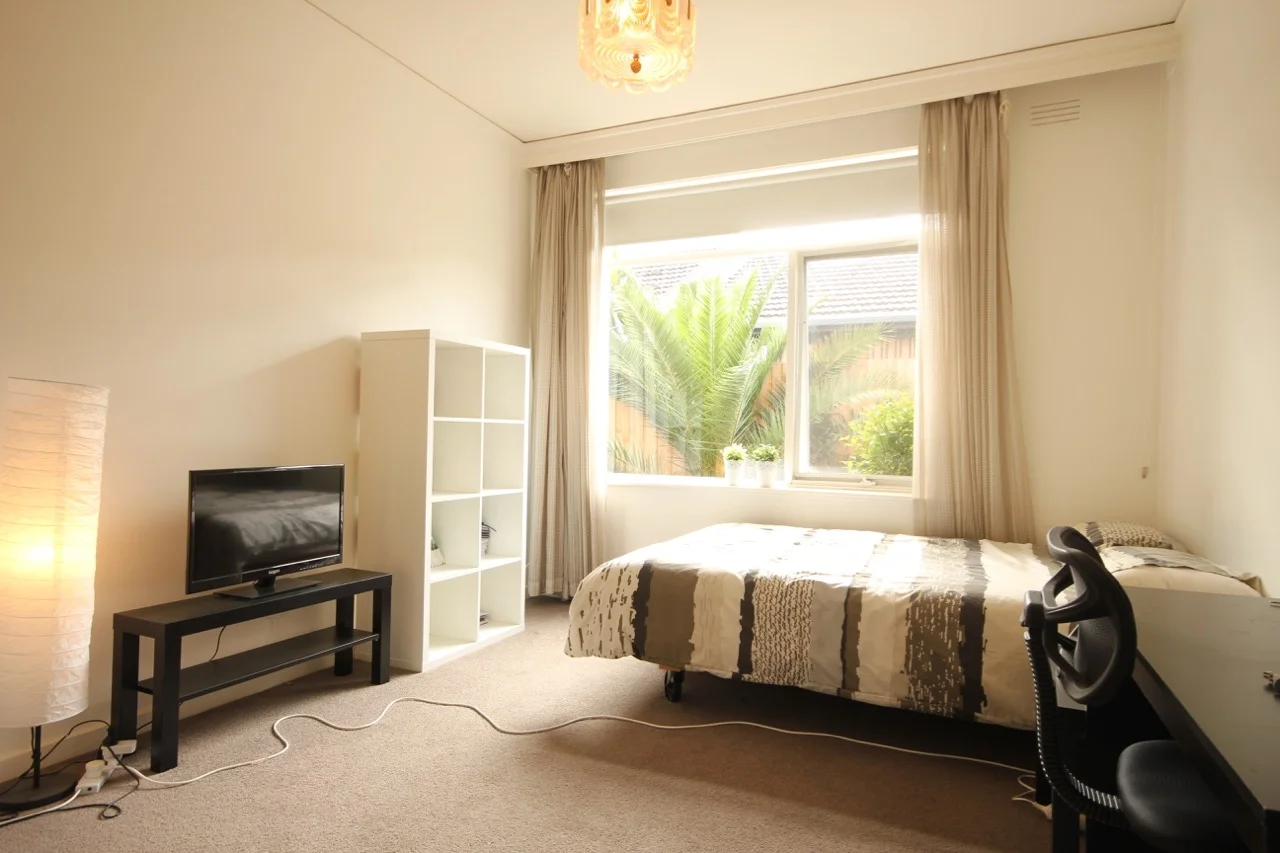 ROOM 1013 MAIN.jpg