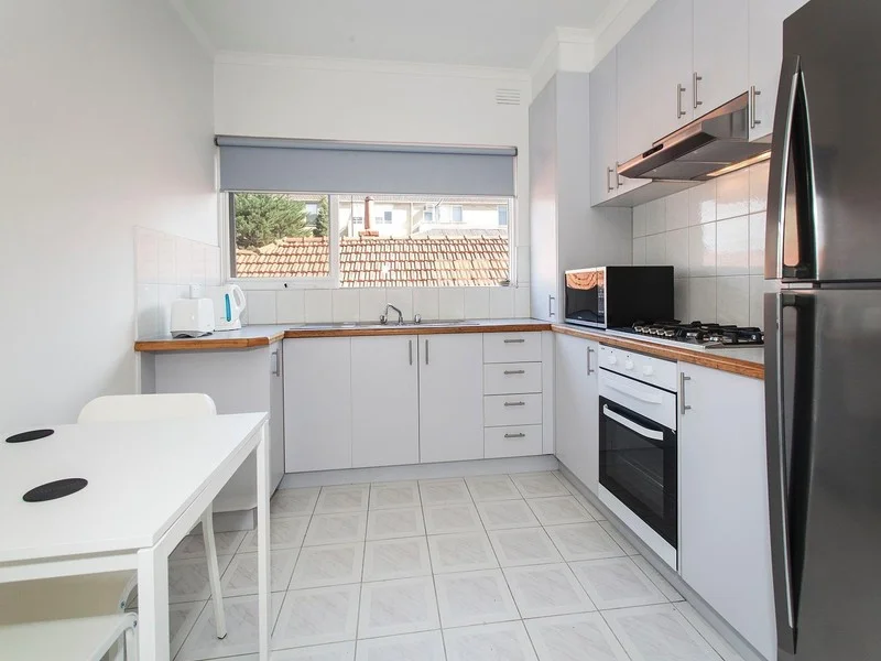 Kitchen2.jpg