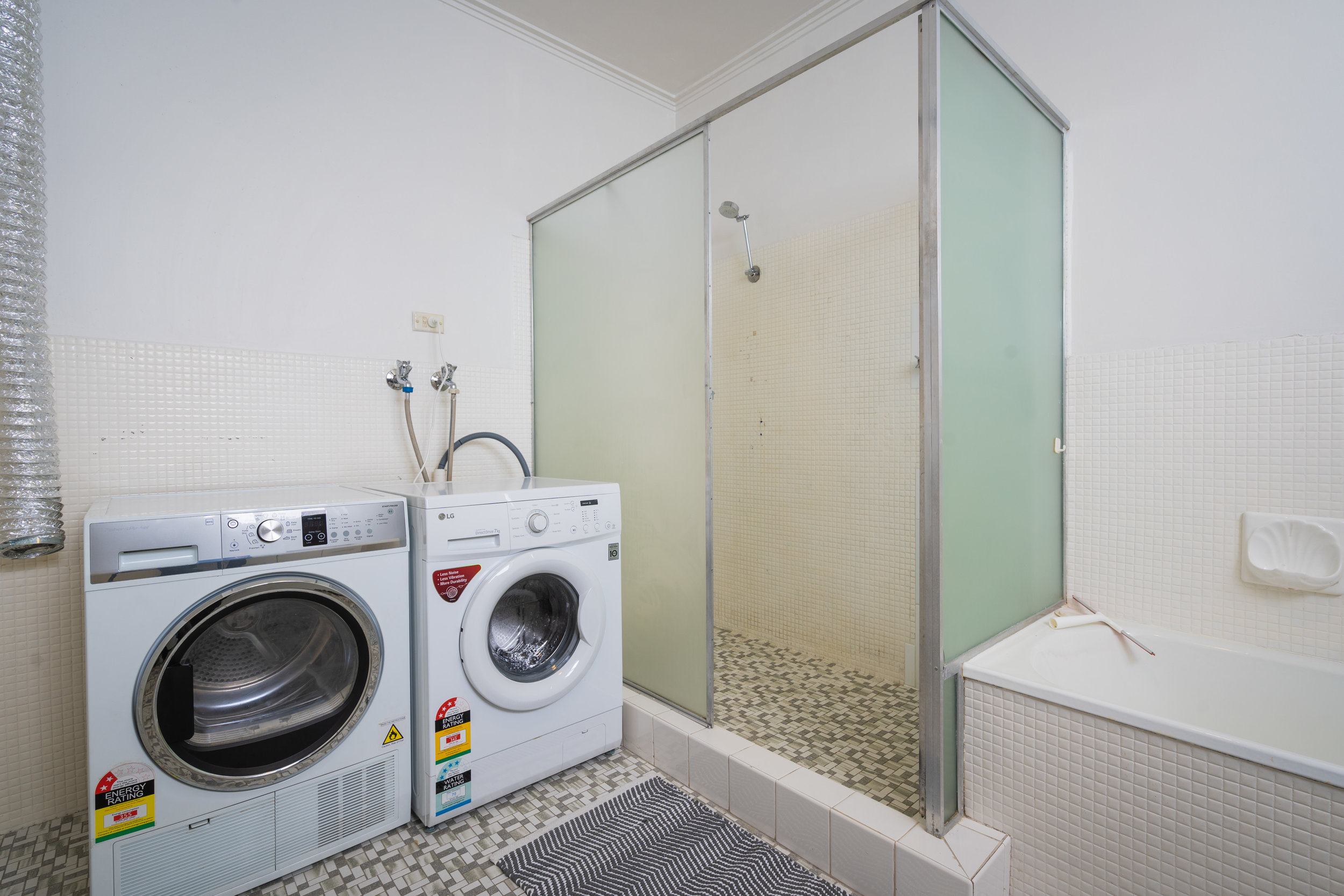 USE THIS FOR BATHROOM.jpg