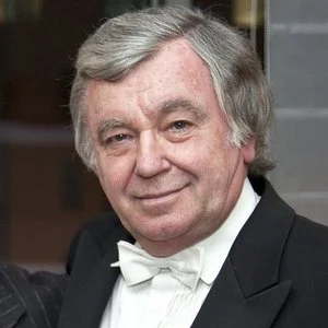 维克托 · 特列季亚科夫 (Copy)