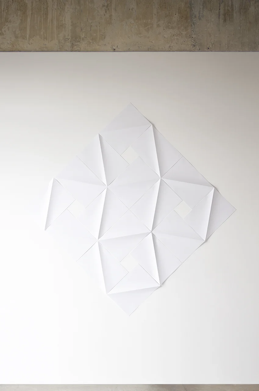 Diagonal Square Play , 2016 16 hojas A4 / 16 A4 sheets