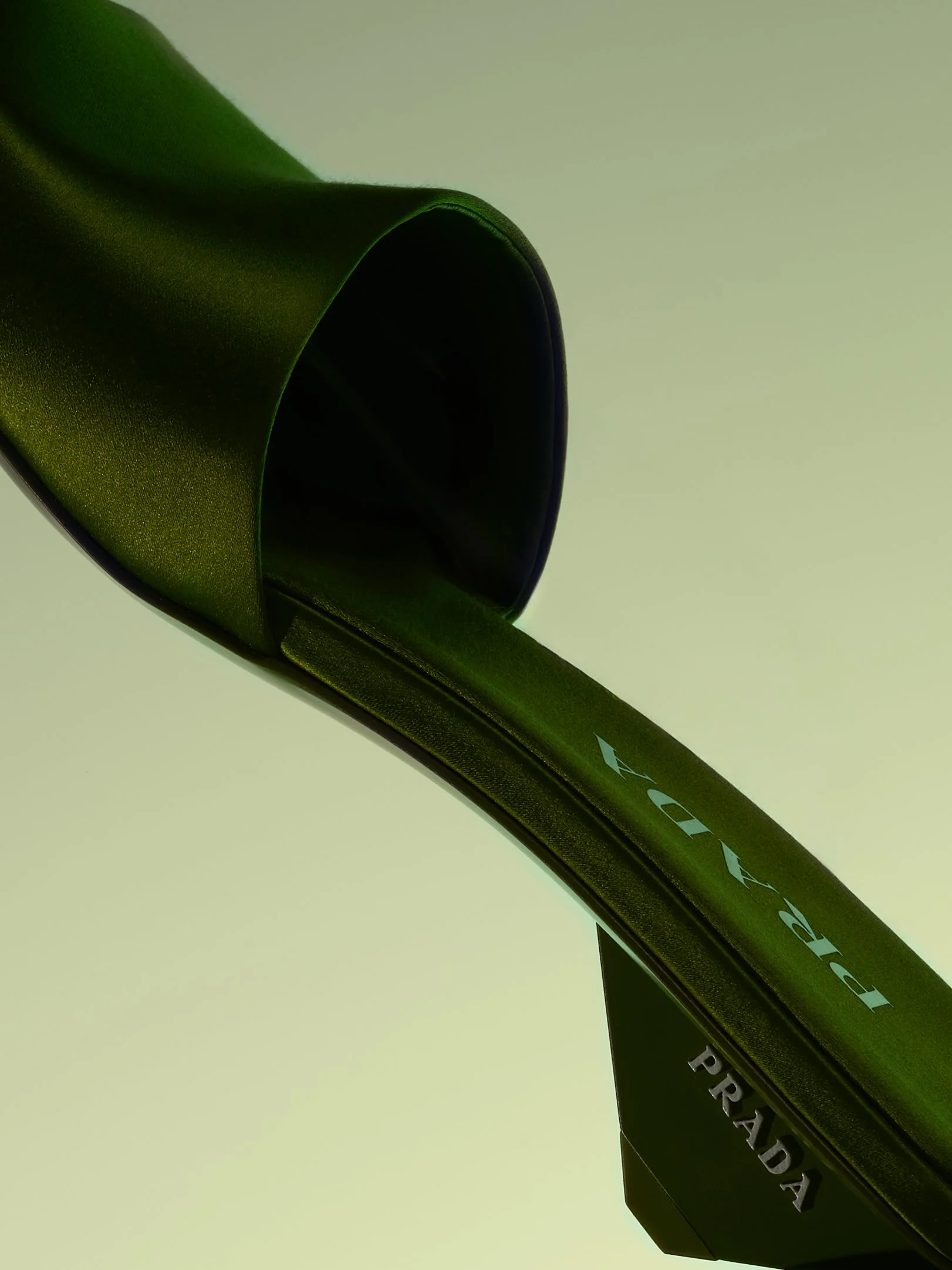 Prada Papaya detail web.jpg