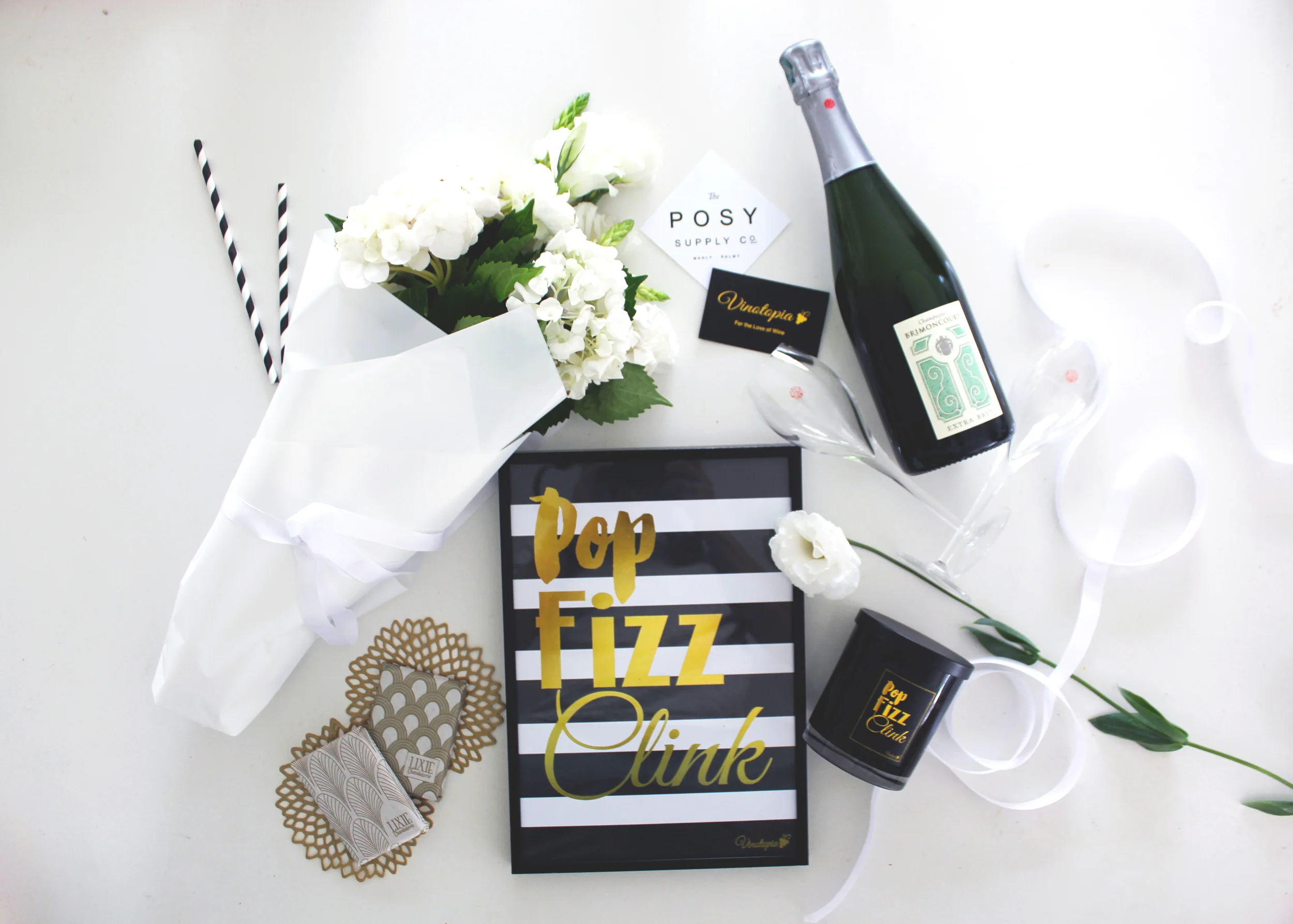 WHITE LUXE BUBBLES & BLOOMS GIFT PACK