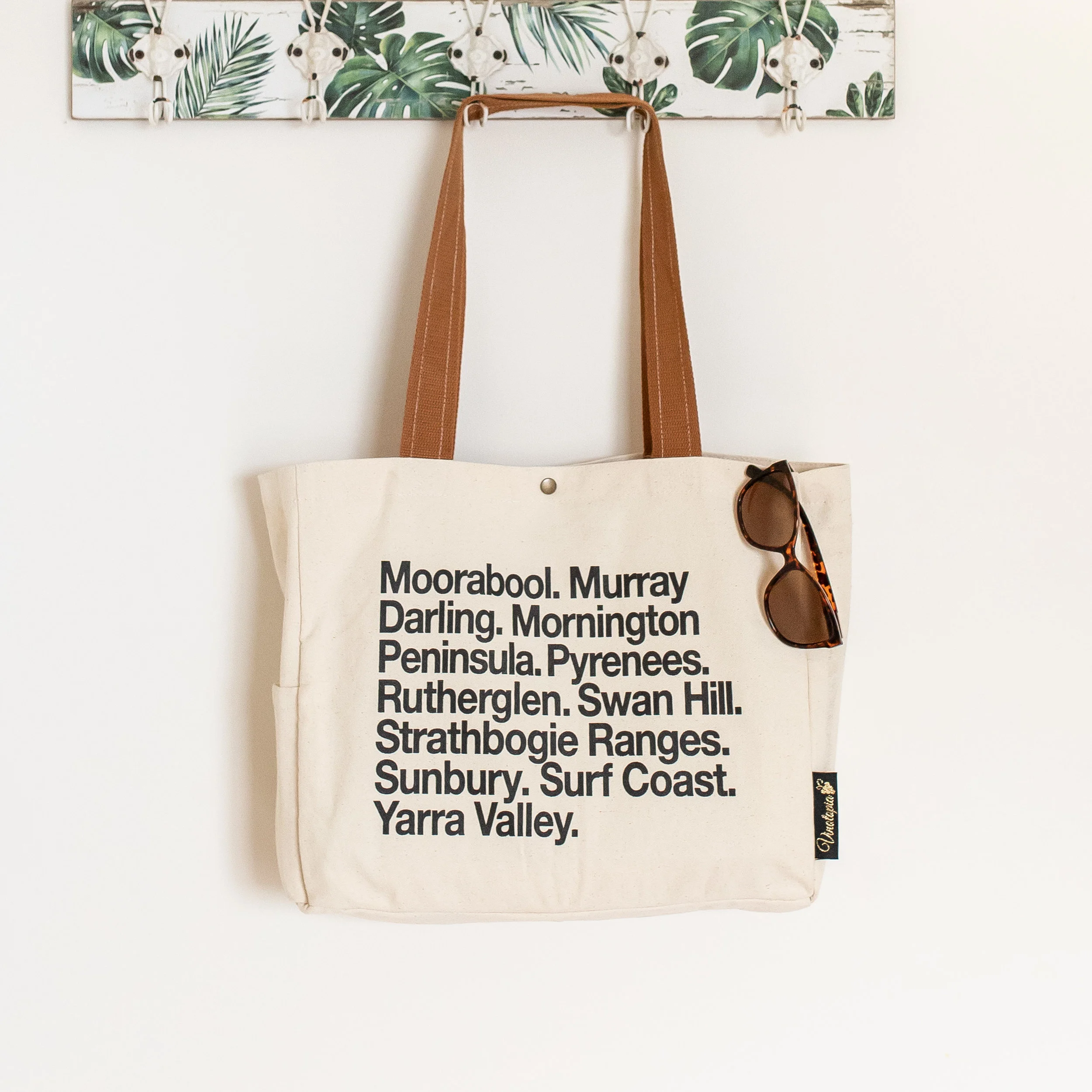 TOTE009 Victorian regions back hooks.jpg