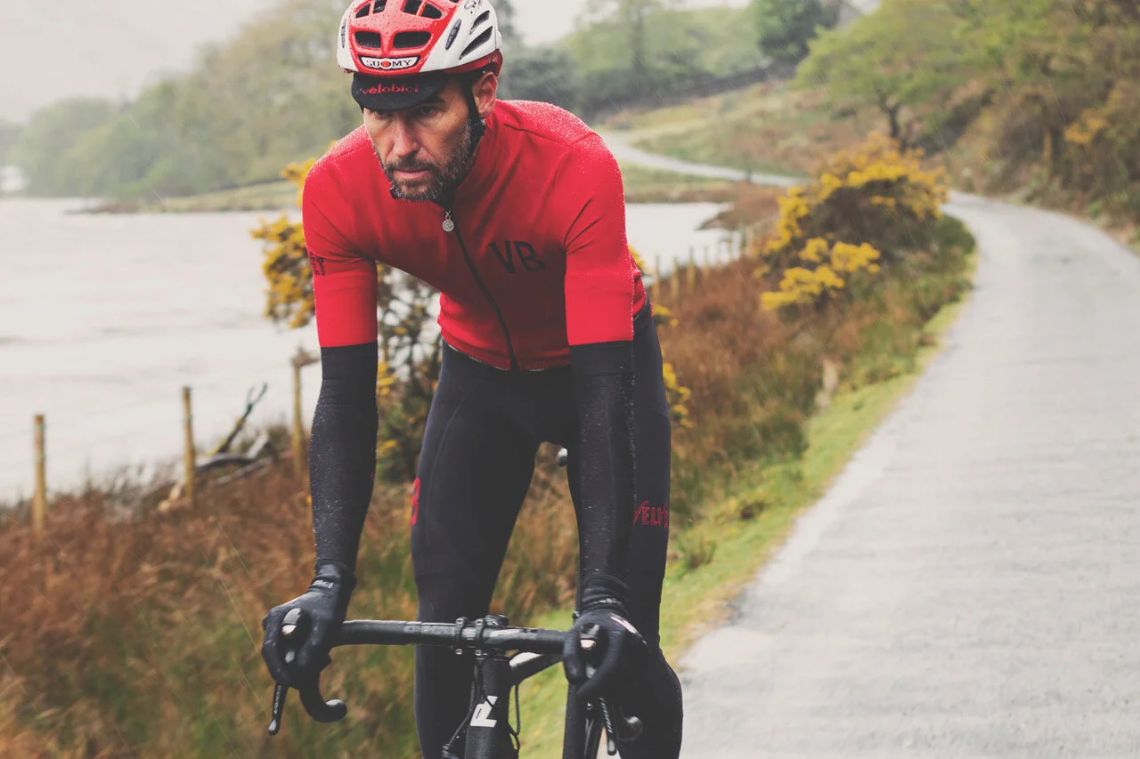 velobici-cyclewear-velvet-thermal-ss-jersey-bibs-rain.jpeg
