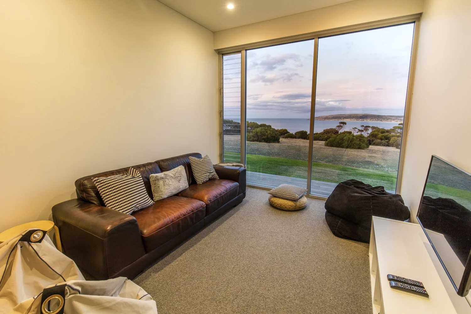 Second Lounge