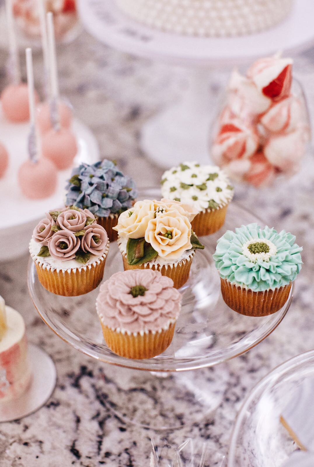 @incredibleflowercakes