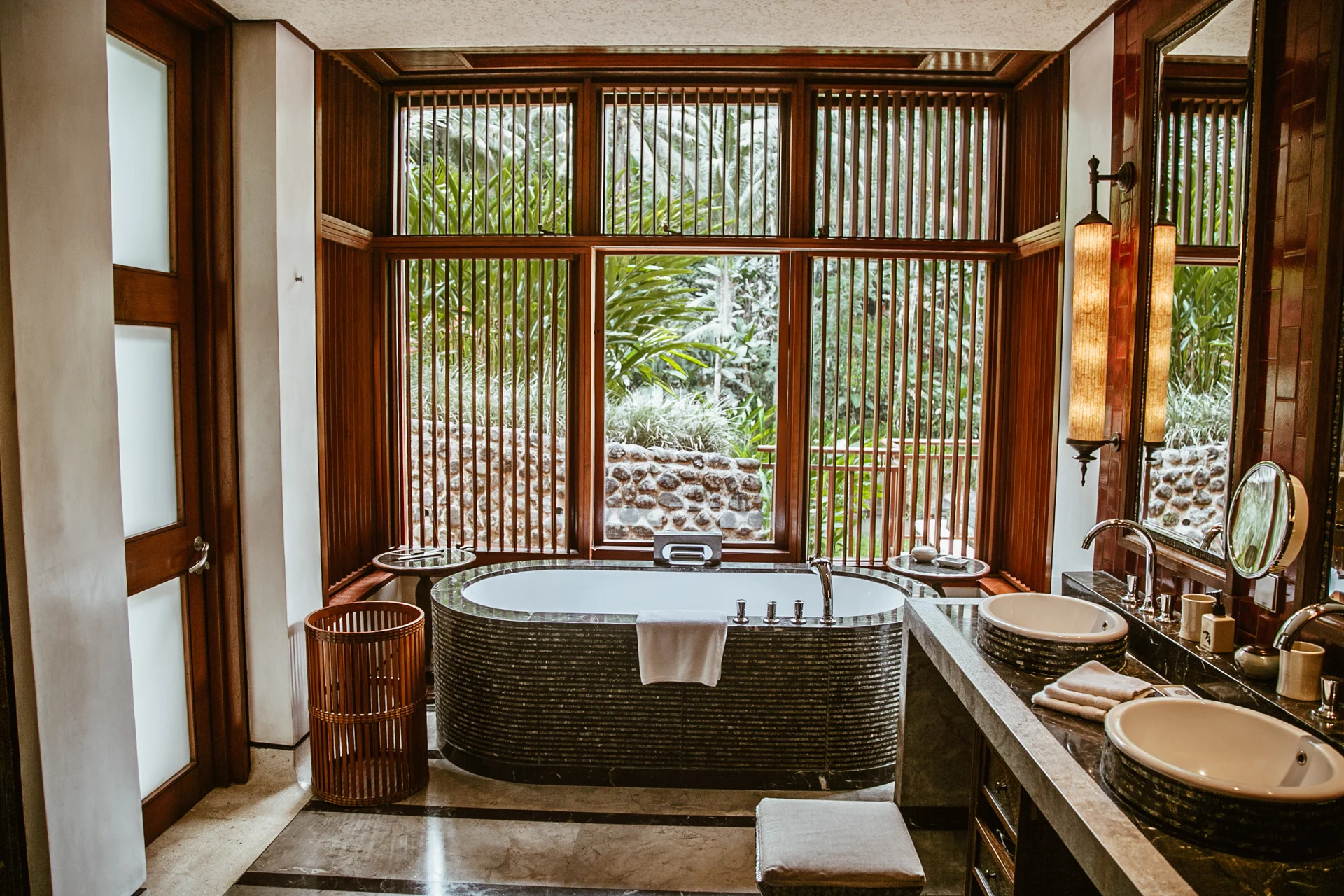 FourSeasonsBali_lichipan-1.jpg