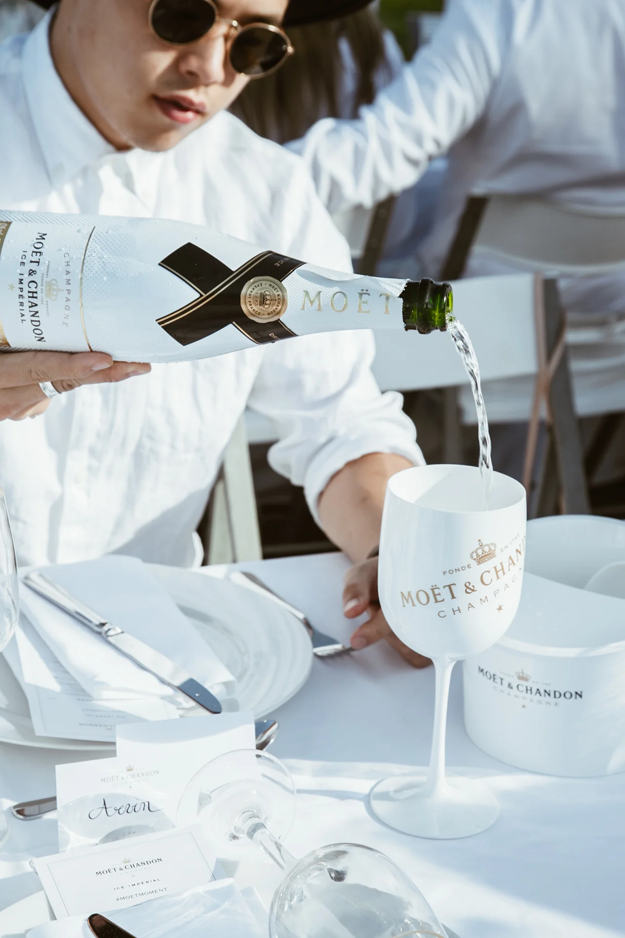 Everything You Need to Know About Dรฎner en Blanc