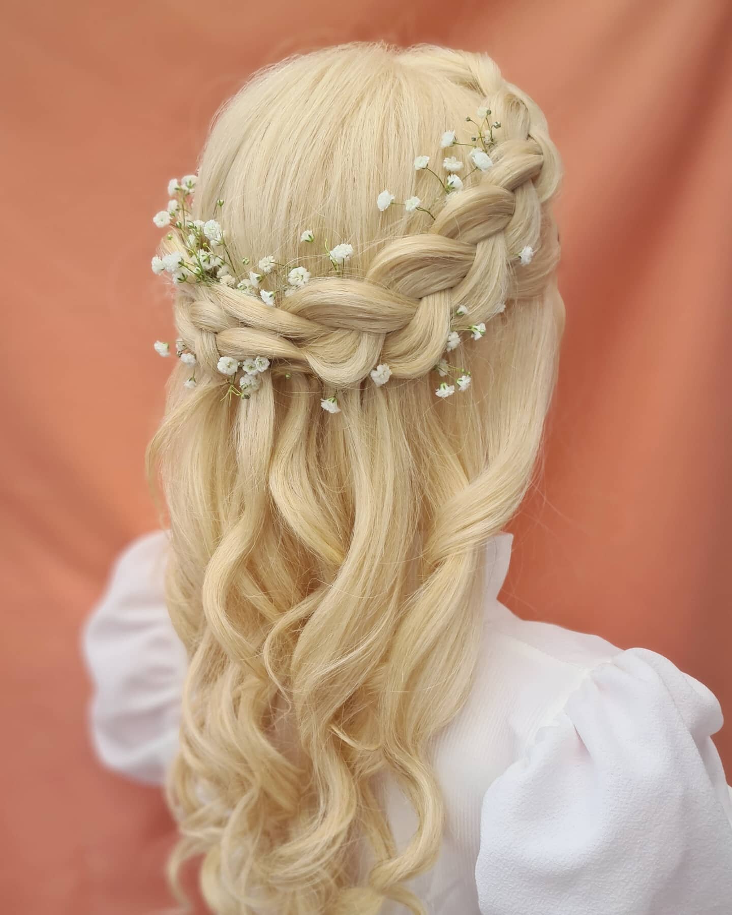 A special request for @misstashmurphy 💕 a braided half updo with Gyp 🌸 this is such a pretty option for hair &amp; this floral can be sprinkled in bridal hair, bridesmaids AND also match your bouquets too - I love it 💖 xx