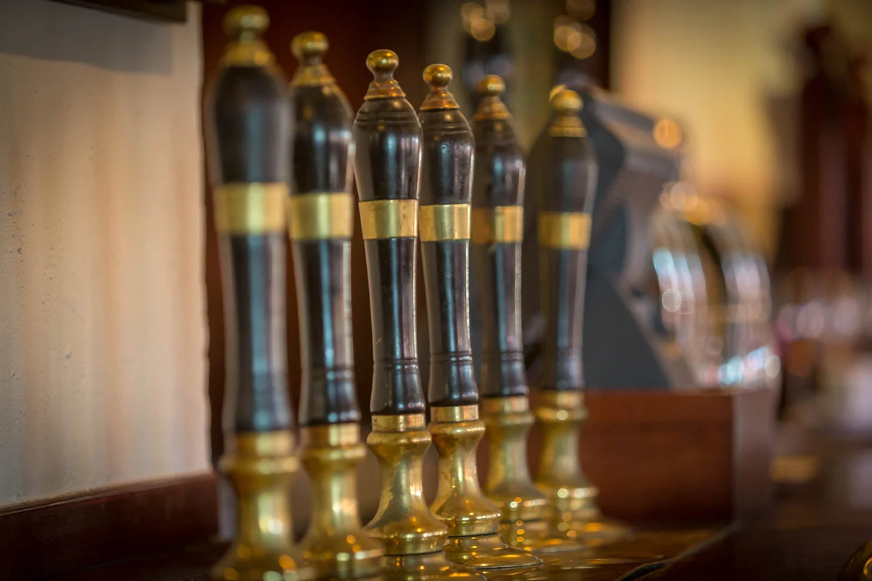 Pub-72.jpg