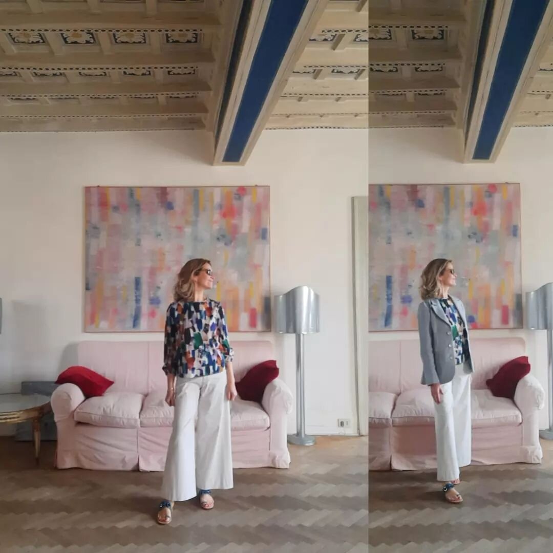 My outfit for work today. The Simple shirt in acid paint brush over the vanilla Shell trousers. Last of all my adored washed linen soft blue blazer and I'm ready for business! In breve: Oggi mi vesto cosi'. 3 pezzi da alternare per tutta la stagione!