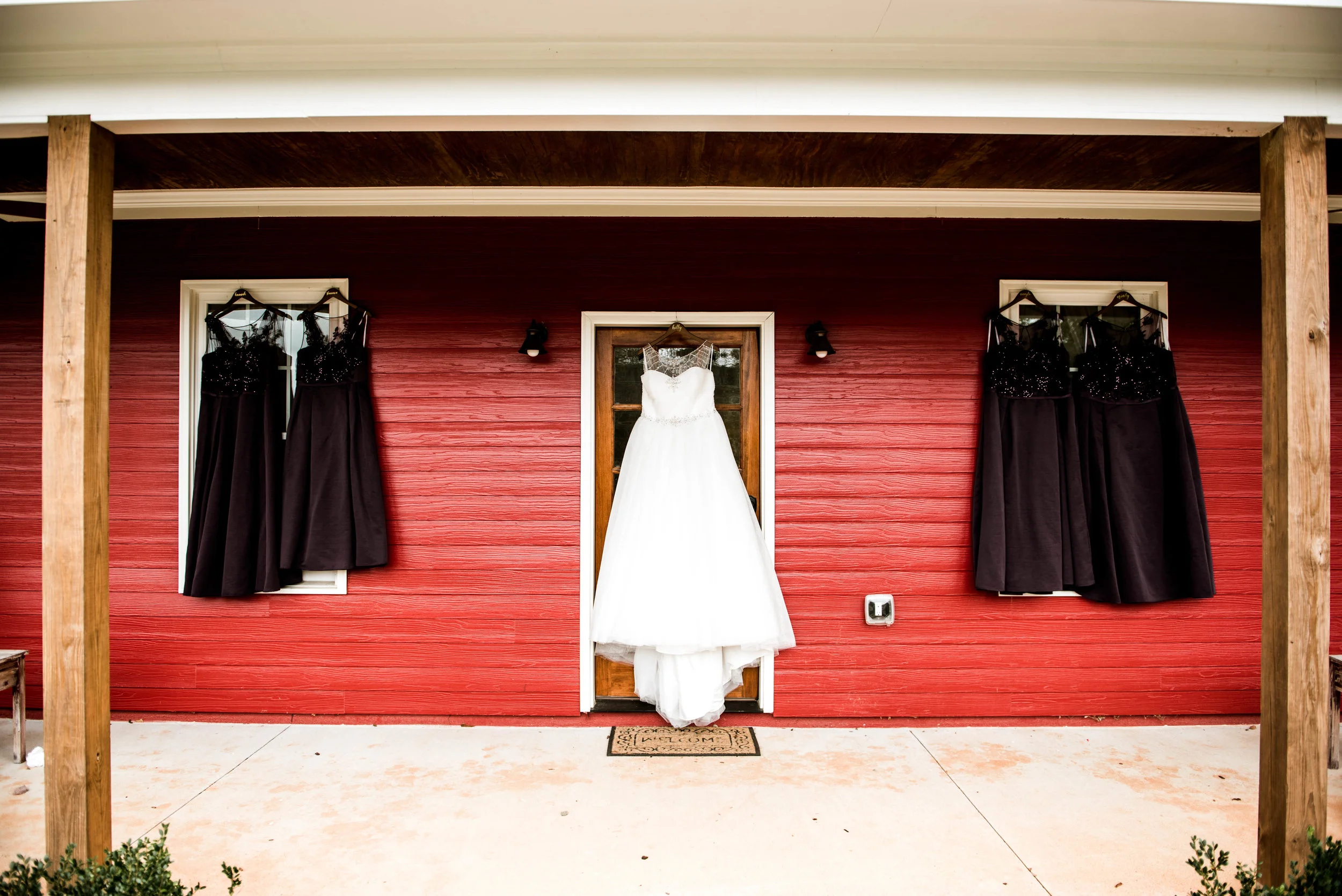 HollyandBrandonWedding(24of141).jpg