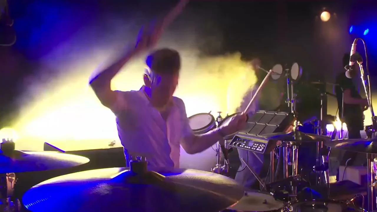Nav Live 03.jpg
