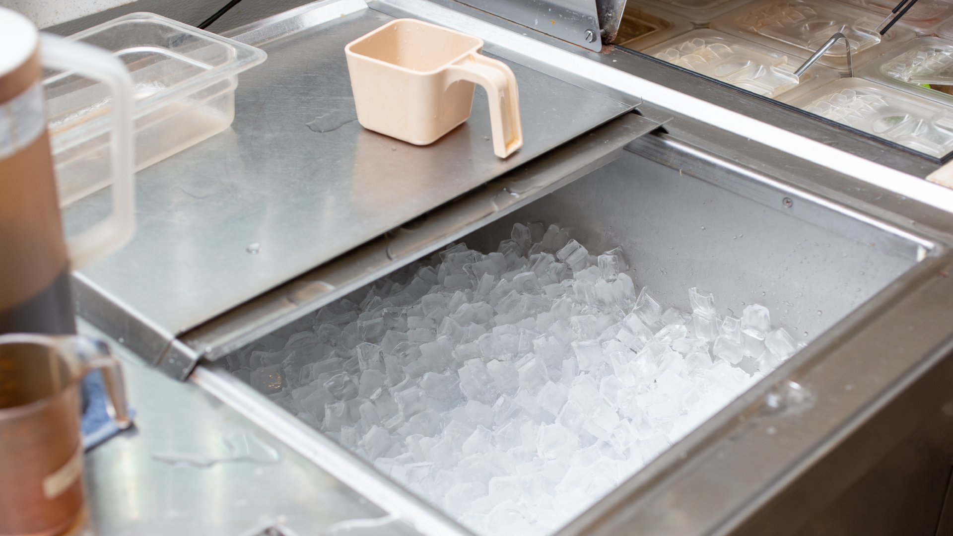 Crystal-Clear Choices: Why Sourcing Ice Equipment Matters for Restaurant Owners