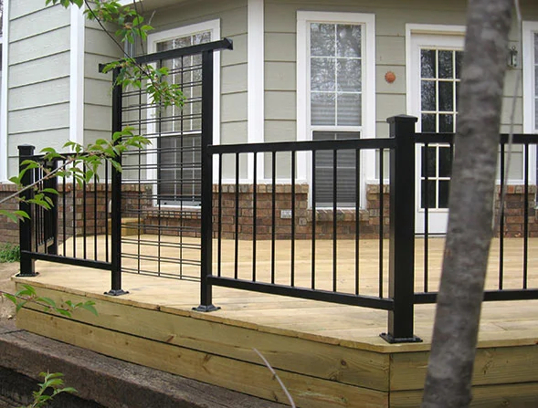 DeckRailTrellis4.jpg