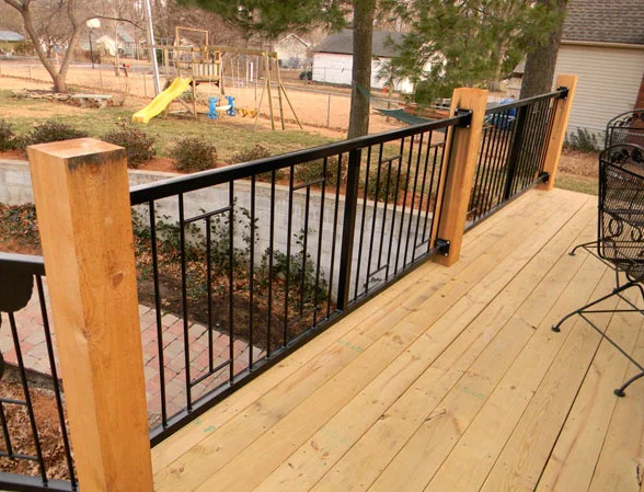 TreeDeckRailing2.jpg