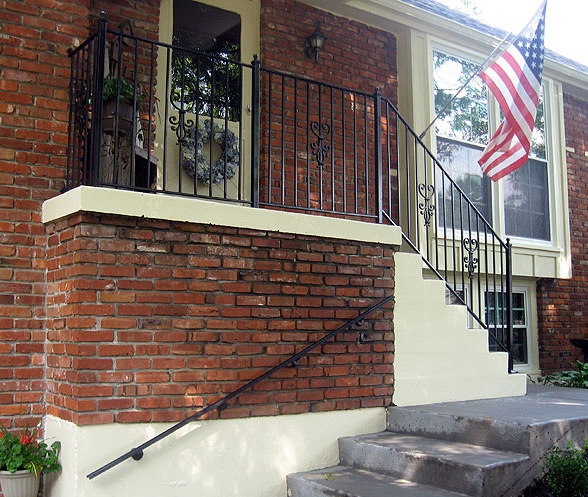 FrontStairRailing2.jpg