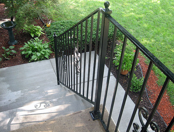 FrontStairRailing1.jpg