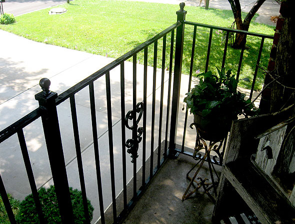 FrontStairRailing3.jpg