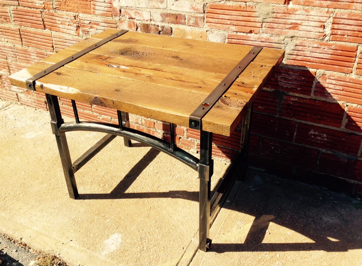 Salina Table