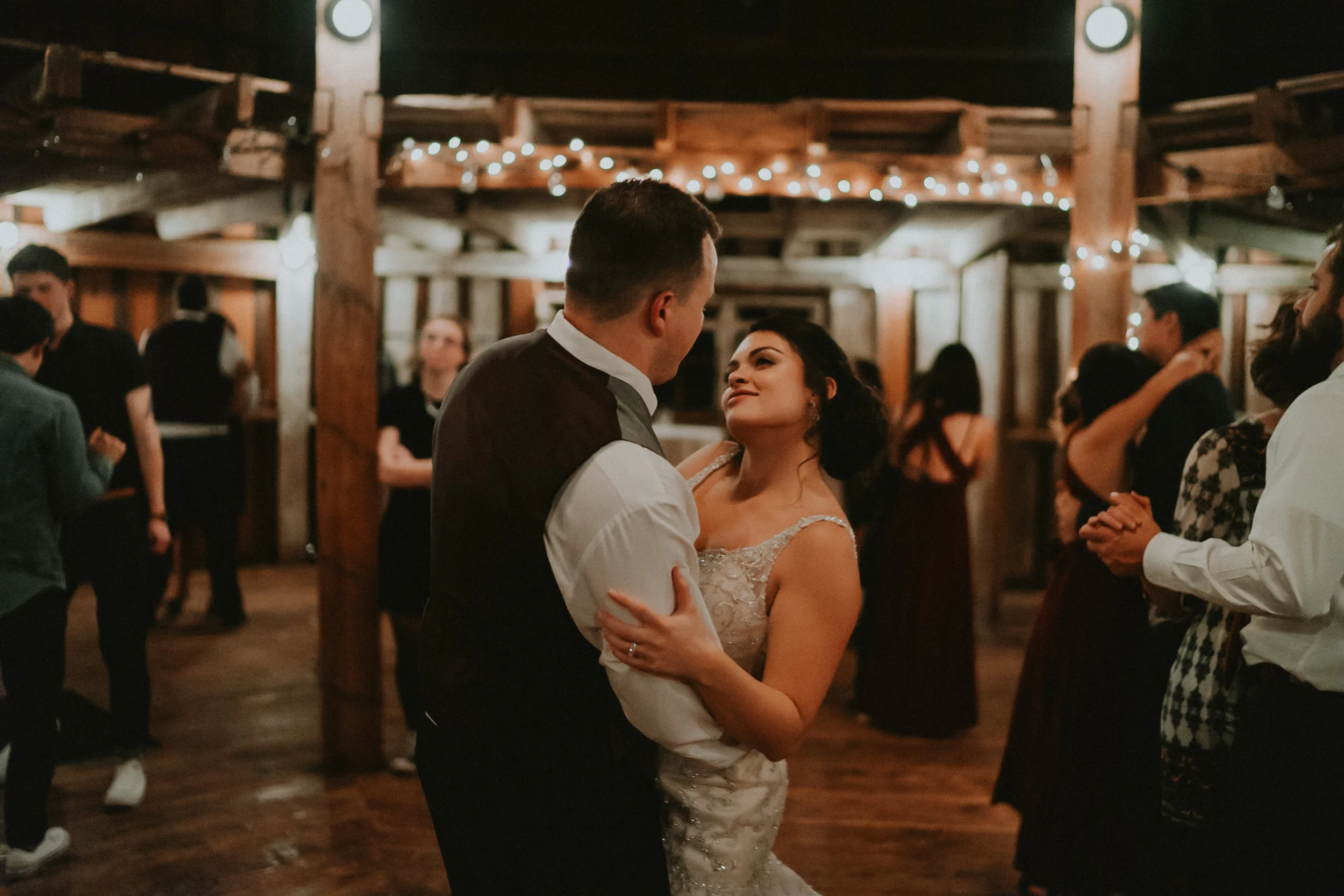 Portland_wedding_photographer_McMenamins_Alfred_Tang-111.jpg