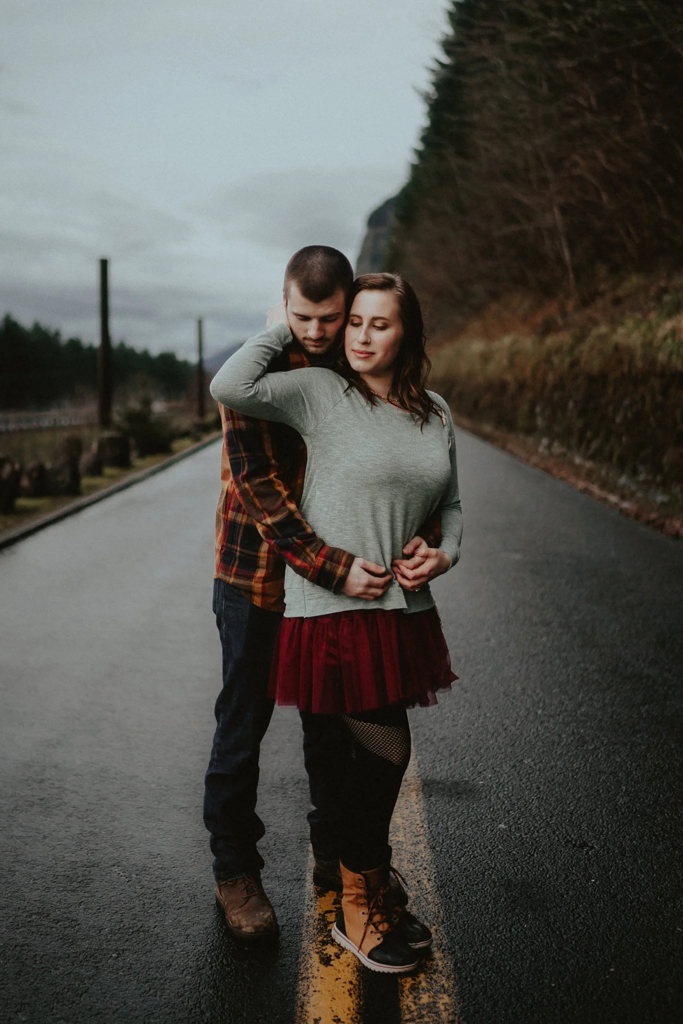 Gorge Highway Engagement Session Photographer