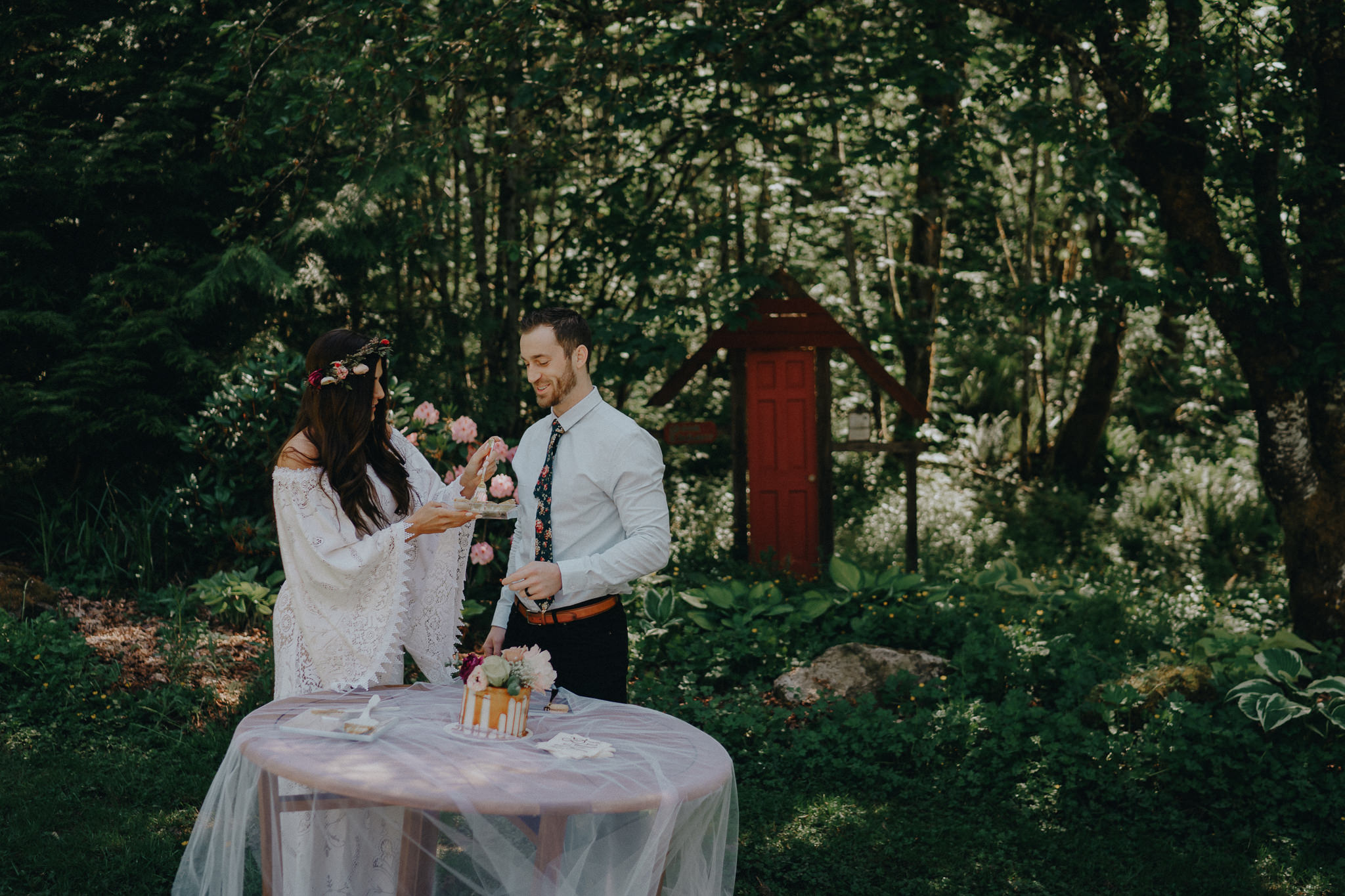 Elopement-Naked-Cake-Wedding-Photographer