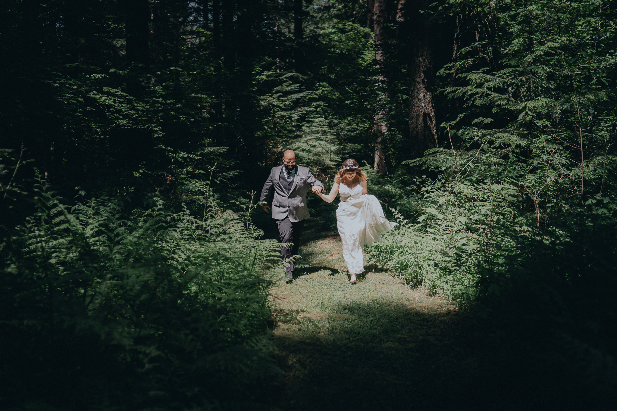 Skipping-woods-bride-groom-wedding-photography