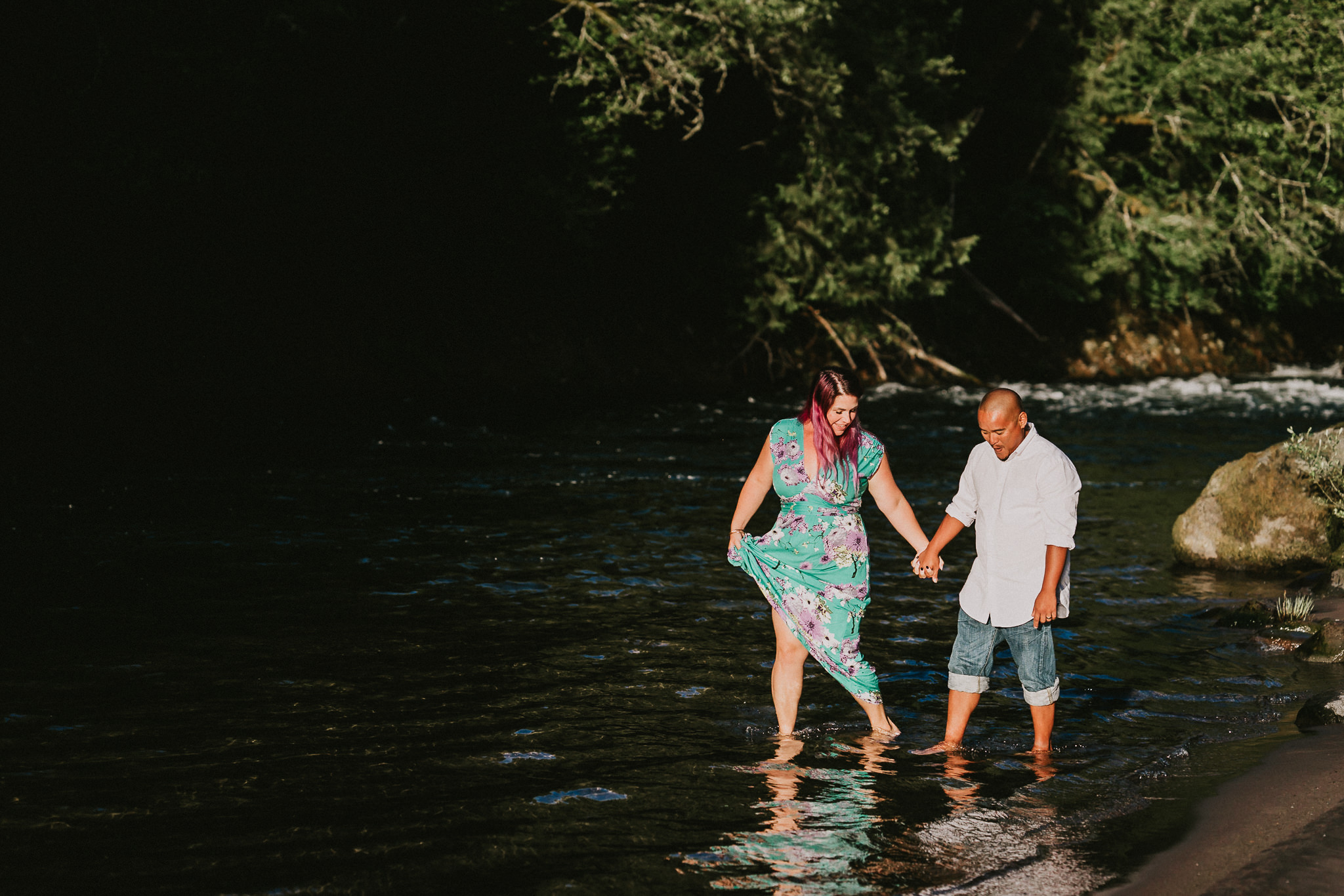Engagement-River-Oregon-Photographer