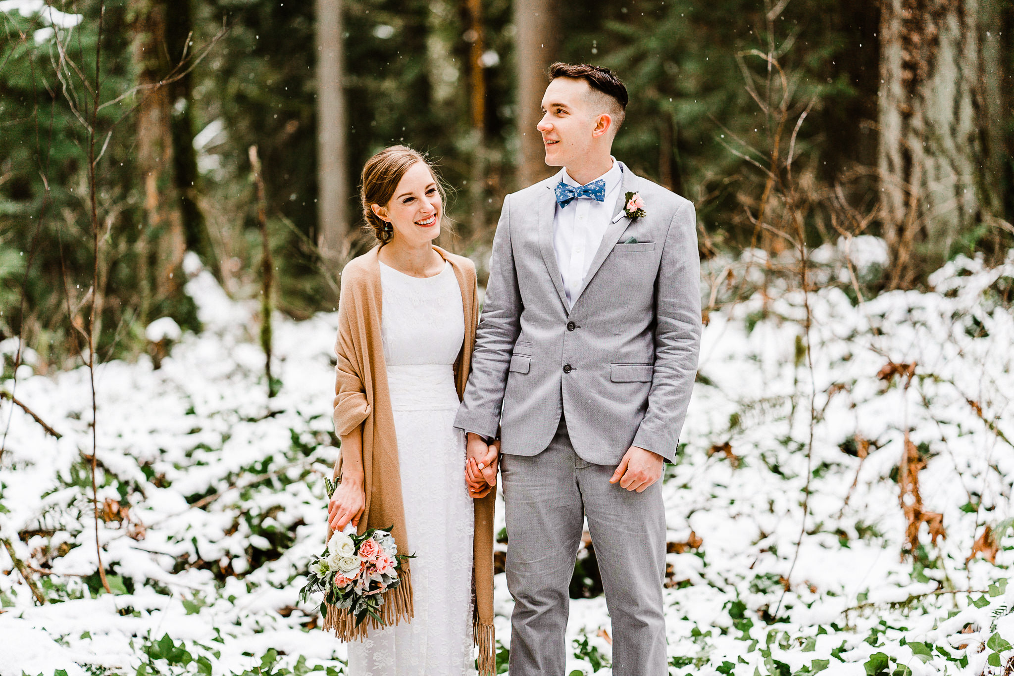 Tacoma-Seattle-Wedding-Elopement-Alfred-Tang-photography-style-me-pretty-15.jpg