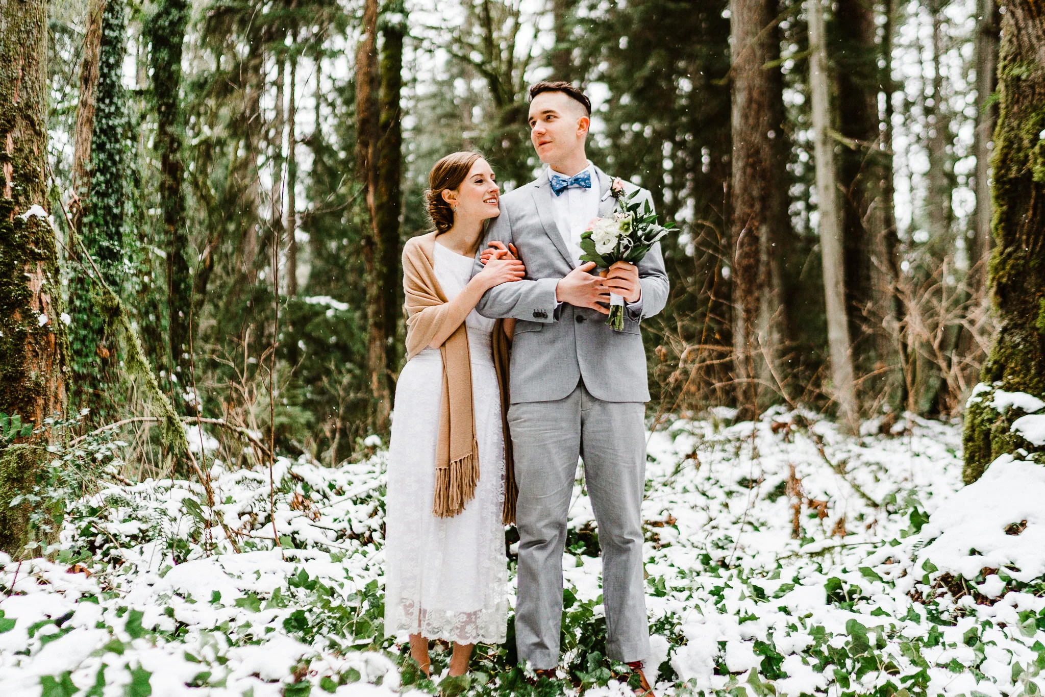 Tacoma-Seattle-Wedding-Elopement-Alfred-Tang-photography-style-me-pretty-16.jpg