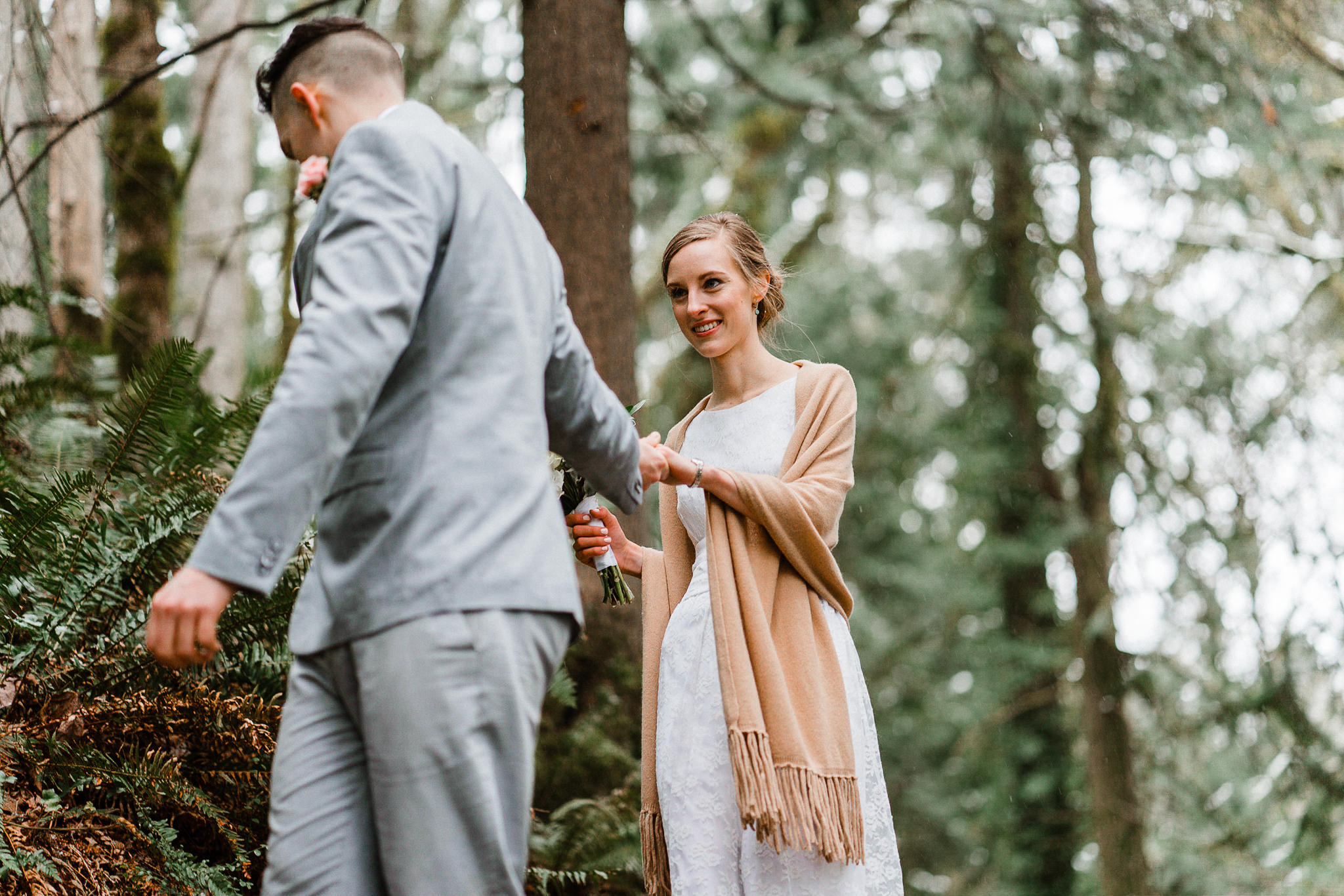 Tacoma-Seattle-Wedding-Elopement-Alfred-Tang-photography-style-me-pretty-30.jpg